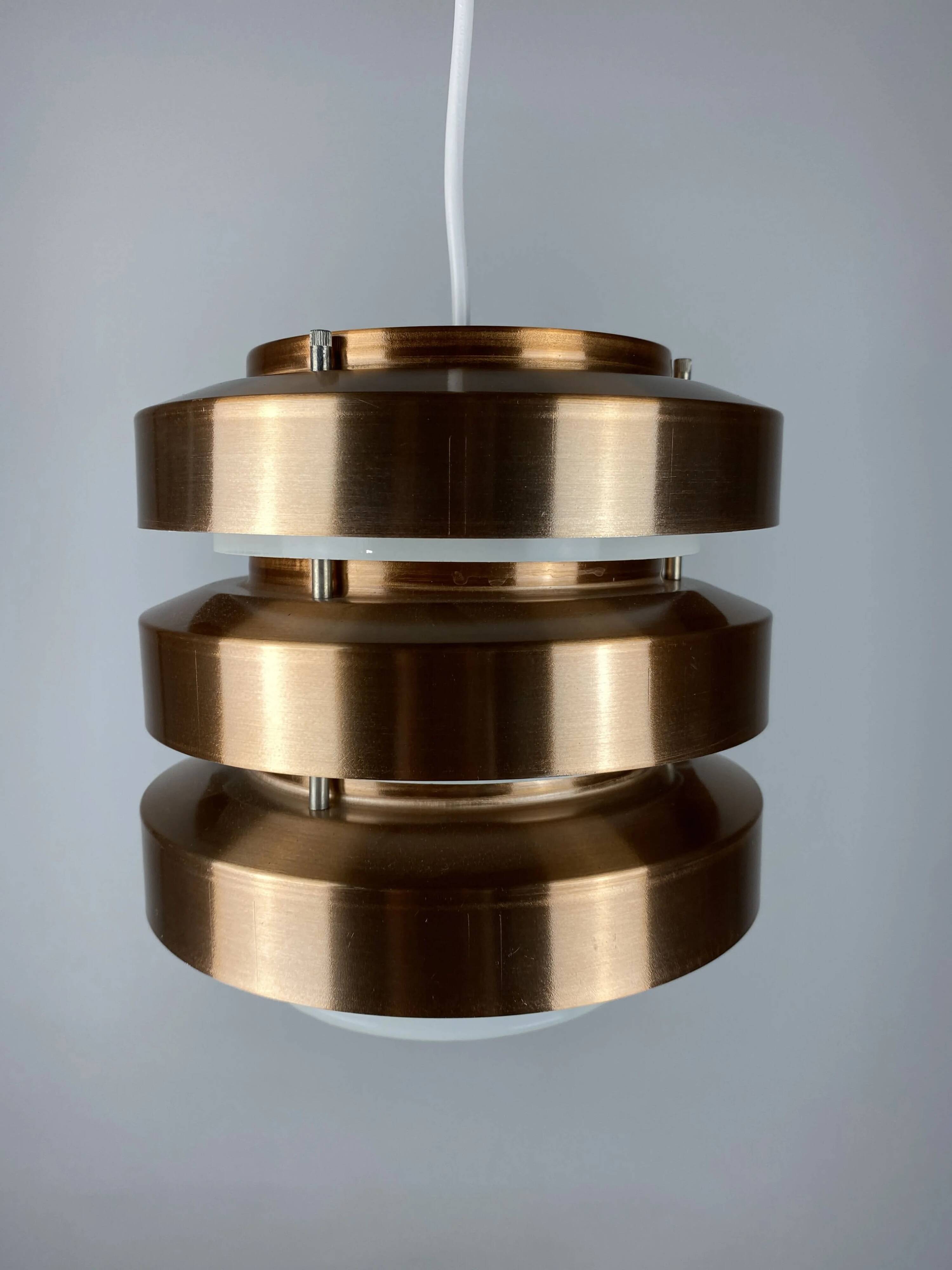 Suspension manufactured by VEB Metalldrücker Halle of the GDR (East Germany) 1970