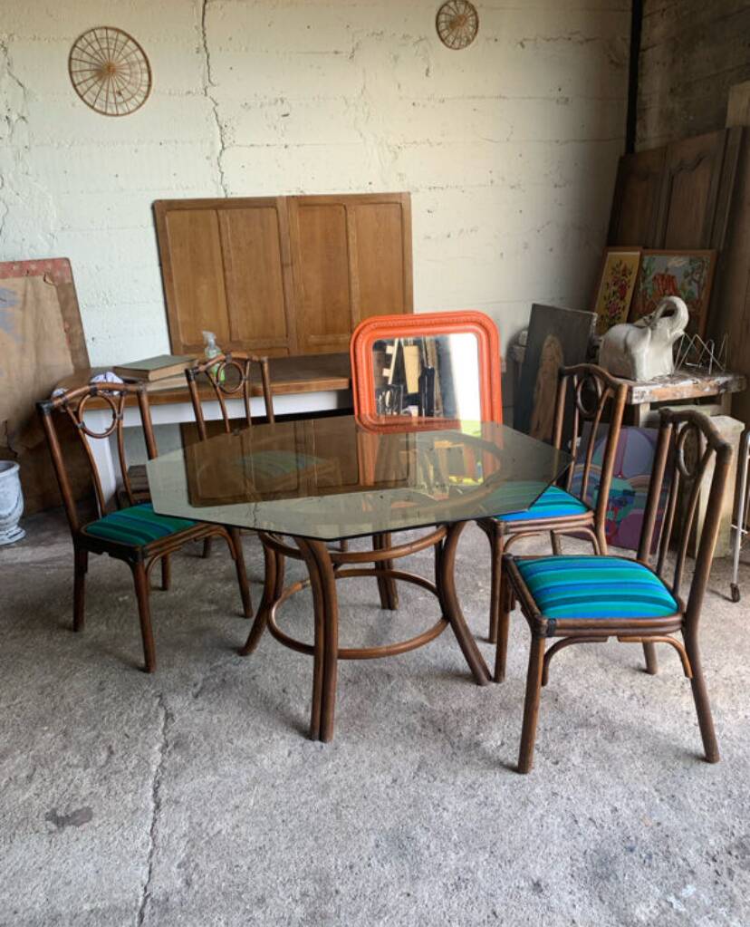 Table et chaises en rotin années 70-80