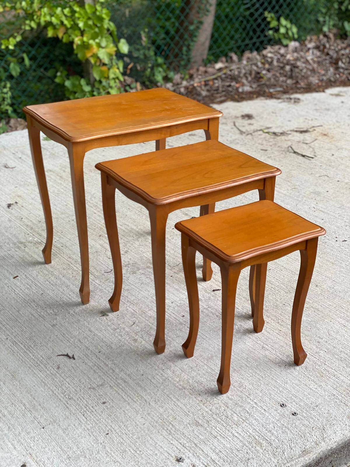 3 Louis XV solid wood nesting coffee tables