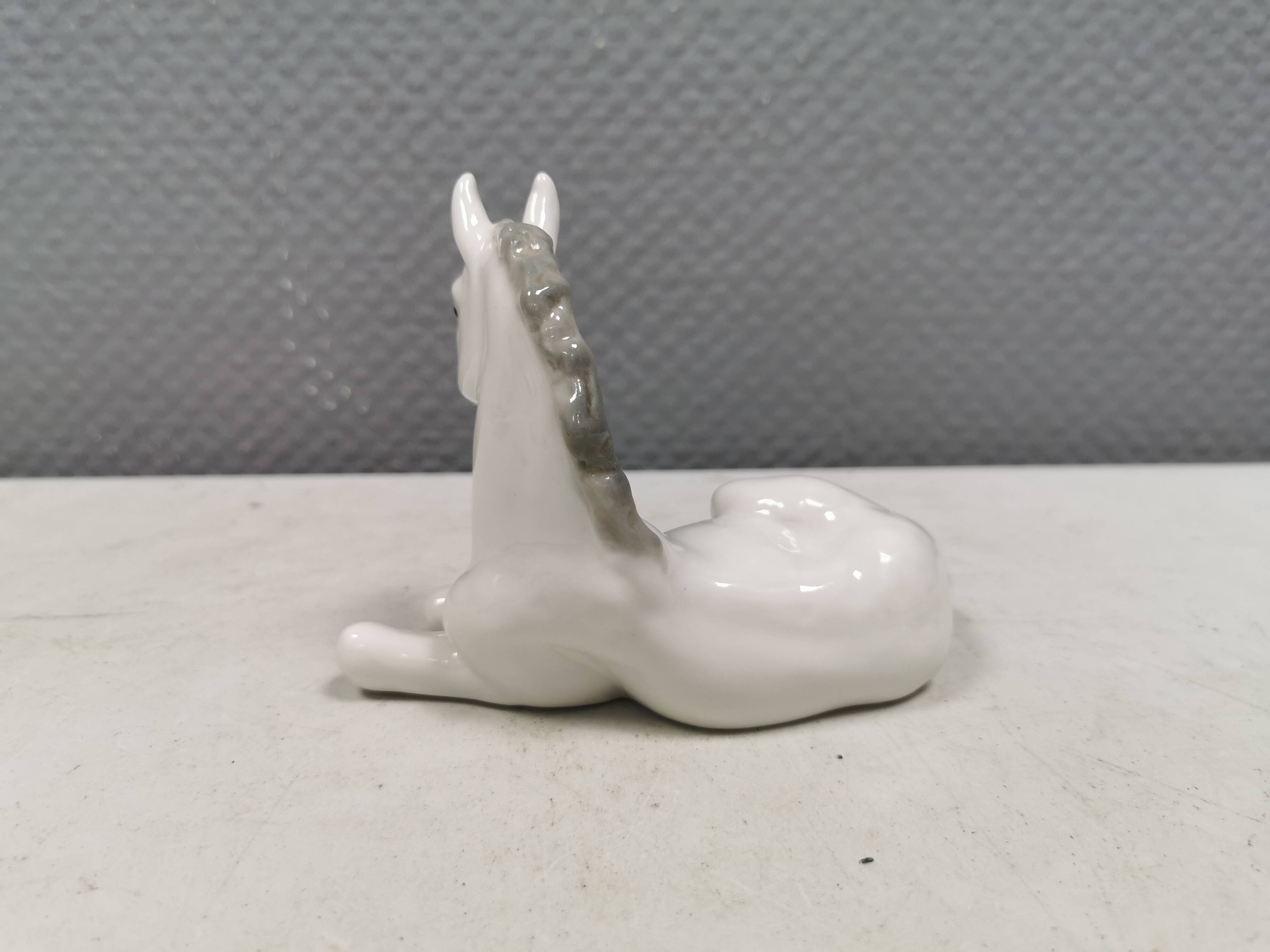 Original lomonosov horse, from before 1989 (ussr stamp under the horse)