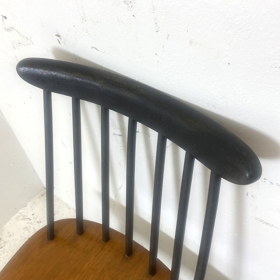 POPUPNOEL - Chaise "Fanett" par Ilmari Tapiovaara 50