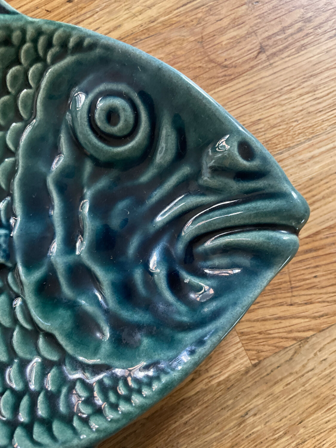 Dish or large vintage ceramic fish dish