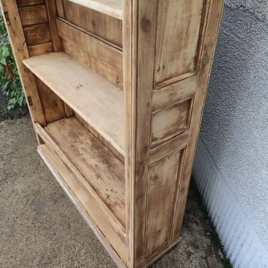 Shelf, bookcase, bibus