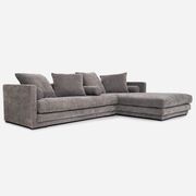 Canapé d’angle gris, design scandinave