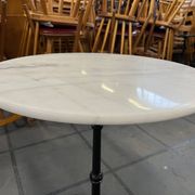 Table bistrot en marbre