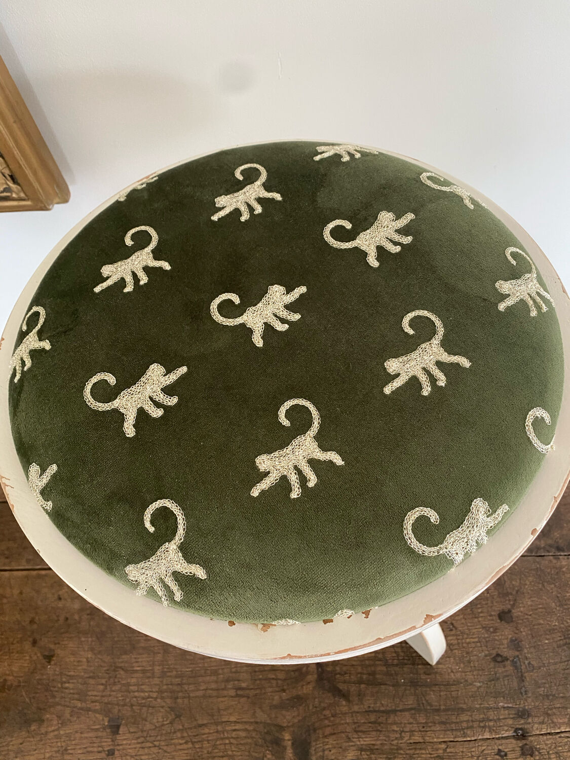 Vintage swivel piano stool