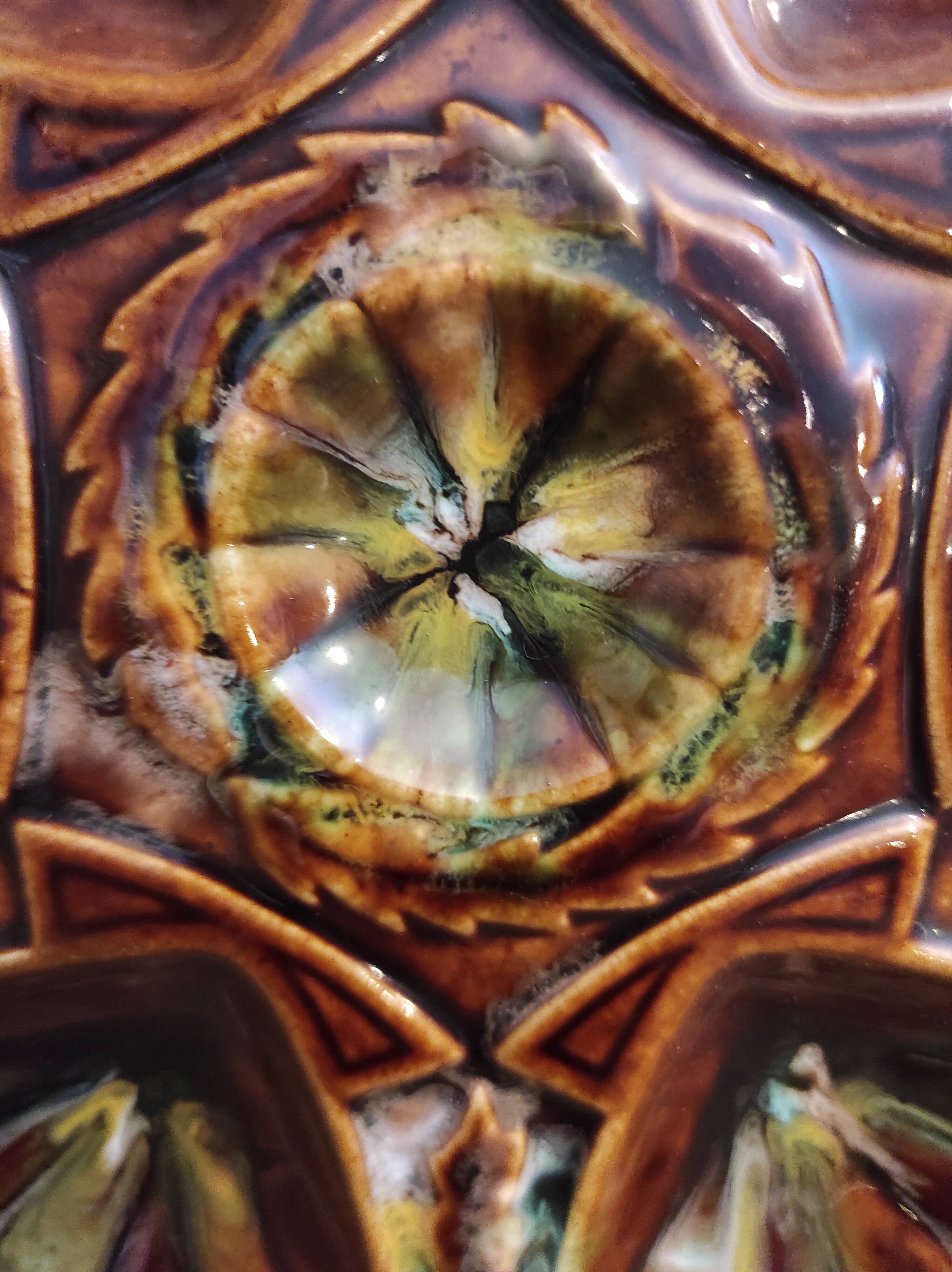 Vintage French oyster plate in Majolica from Vallauris