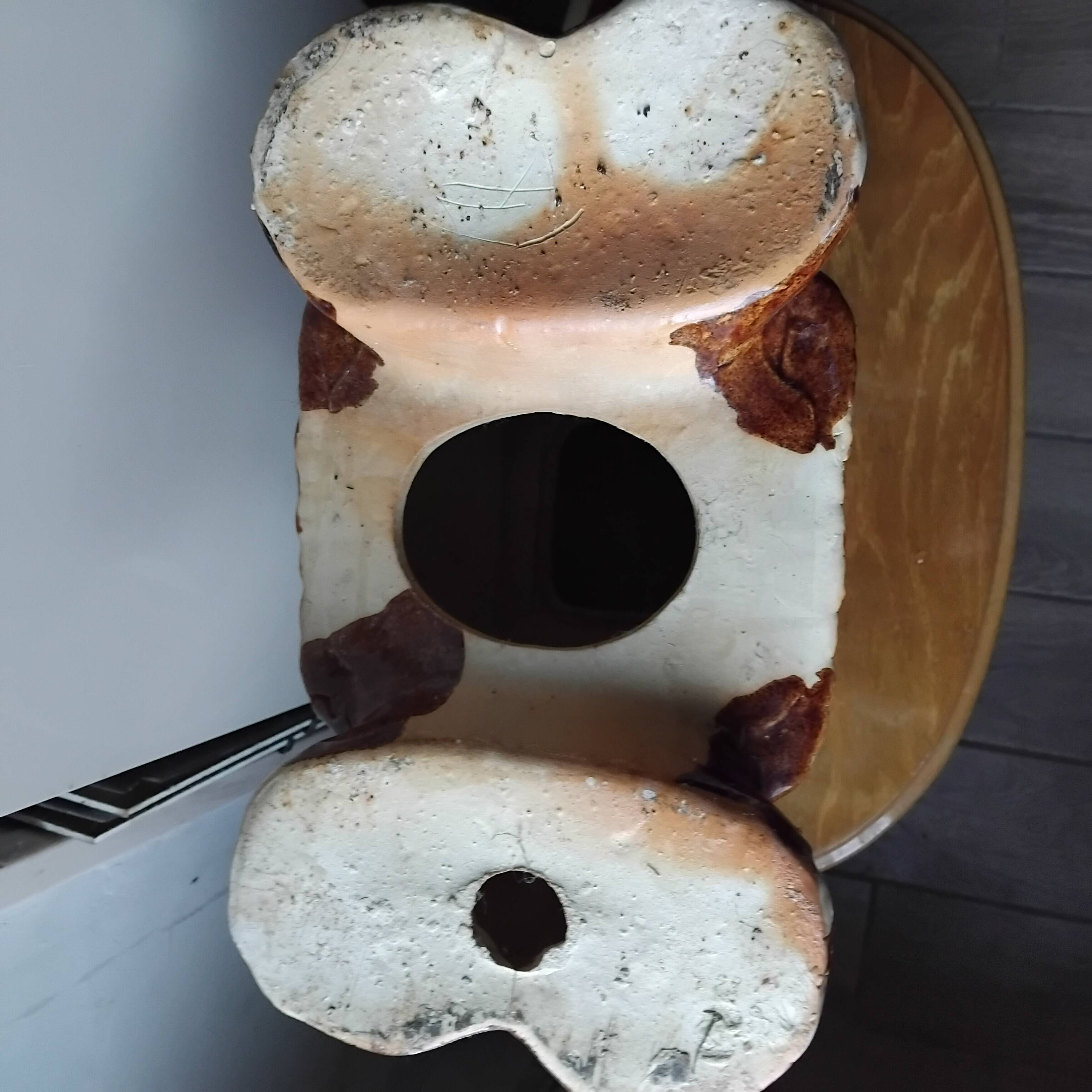 Elephant plant pot in terracotta