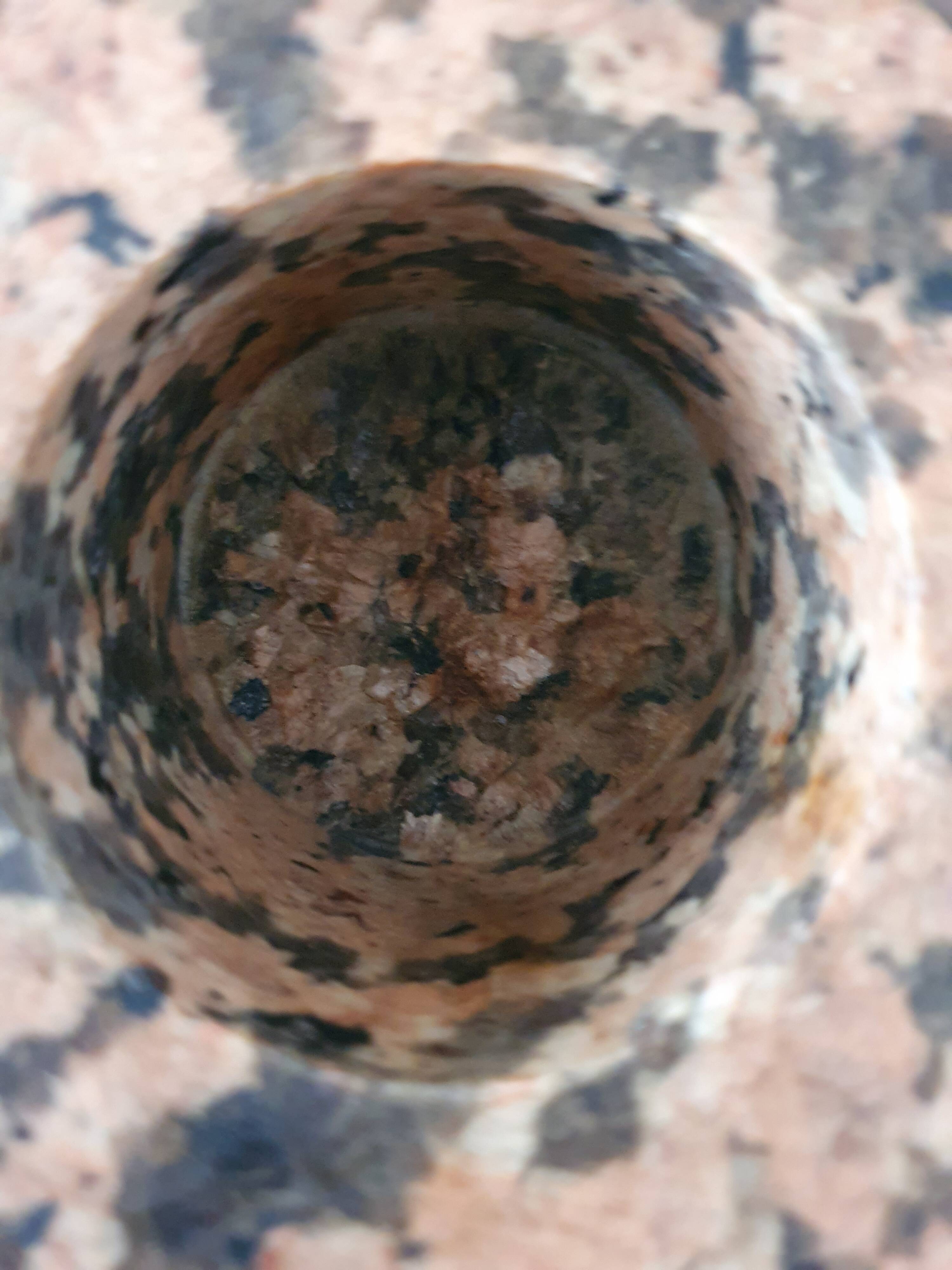 Granite ashtray (General de Gaulle)