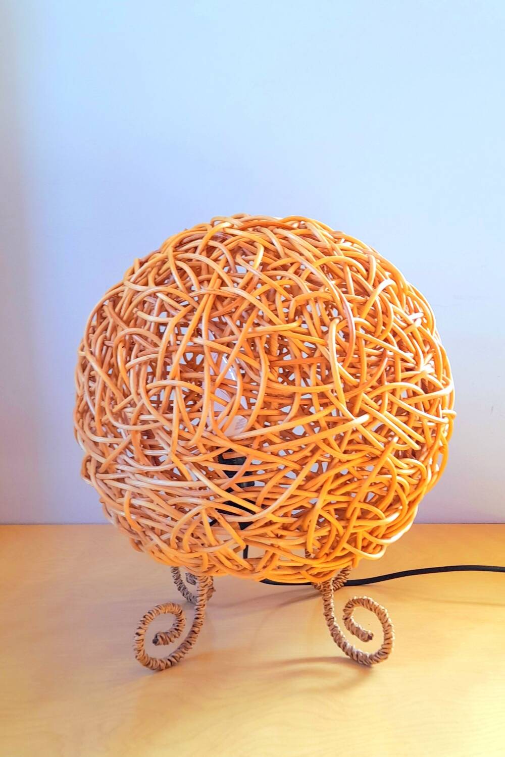 Rattan ball lamp