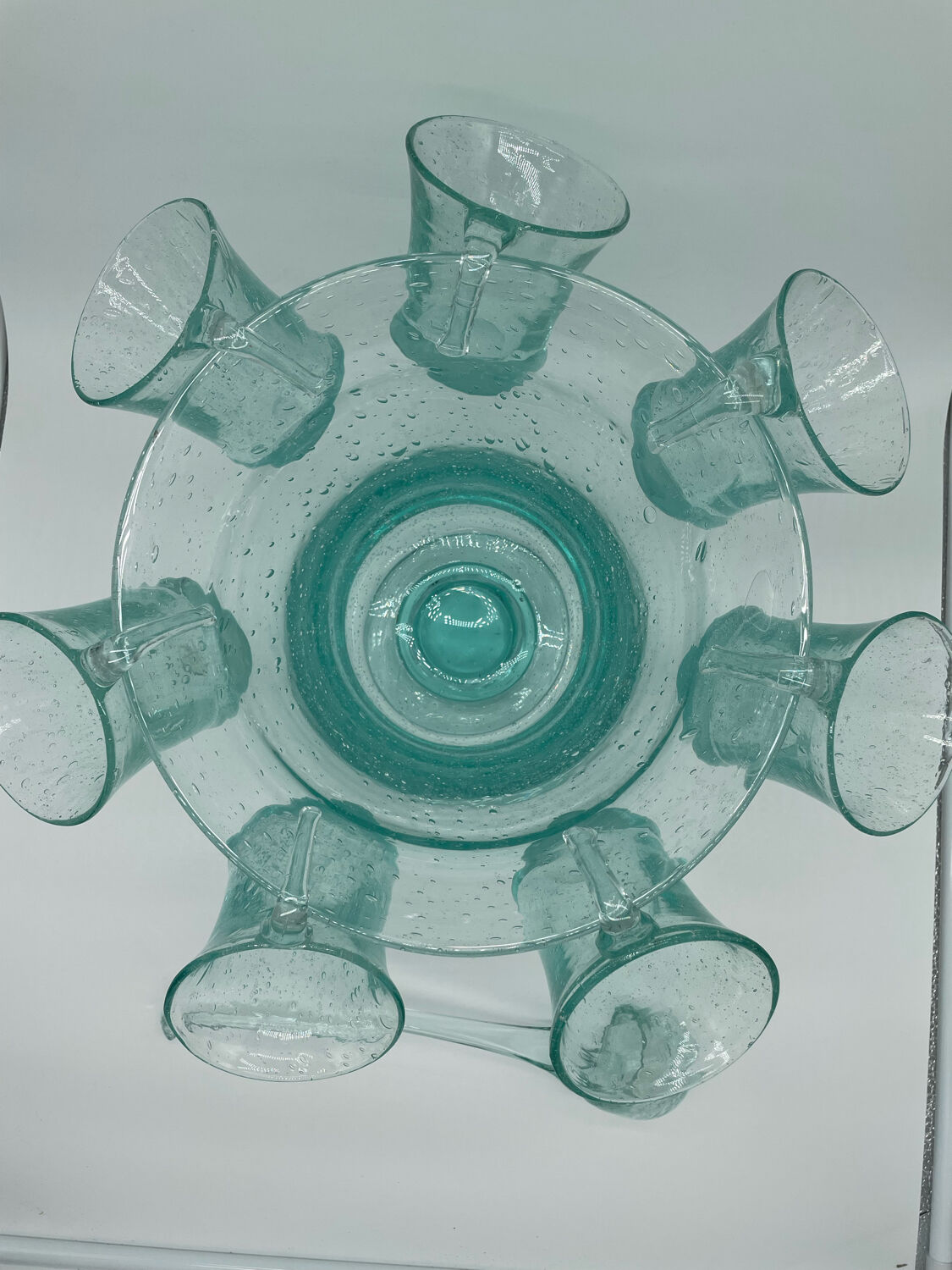 Punch service, Medici sangria in blue bubbled glass