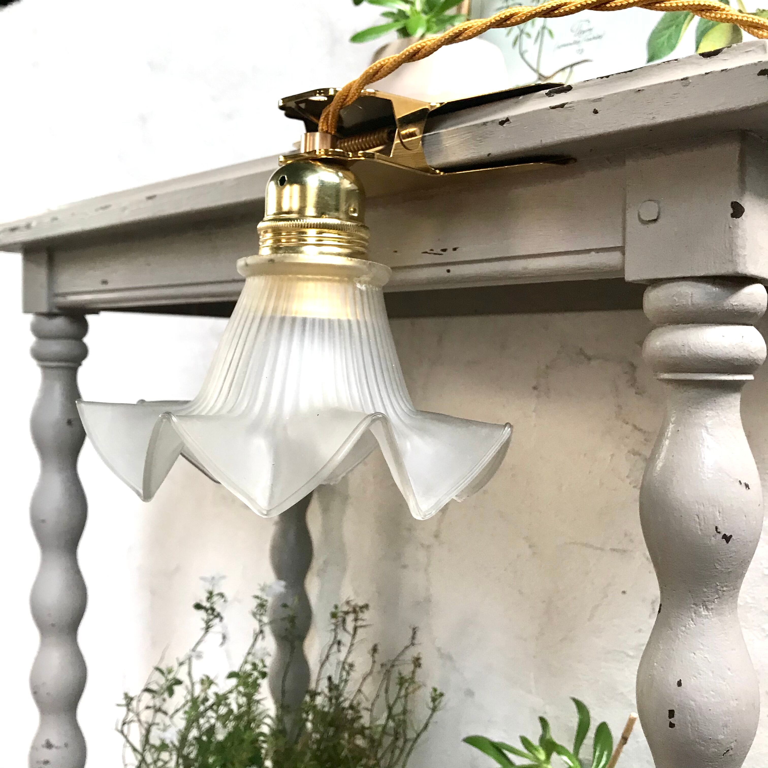 Art Deco tulip walker