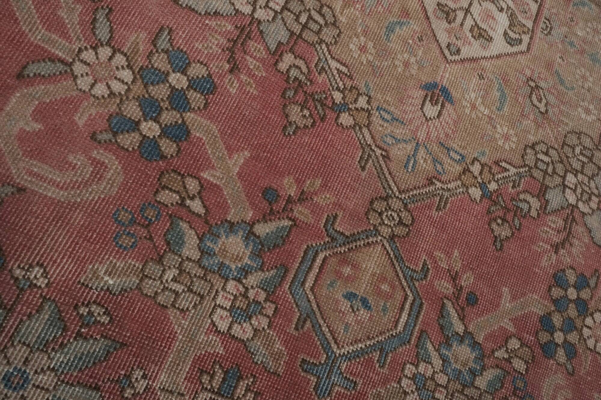 Vintage Turkish handmade rug 134x193 cm