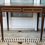 Petit bureau en bois