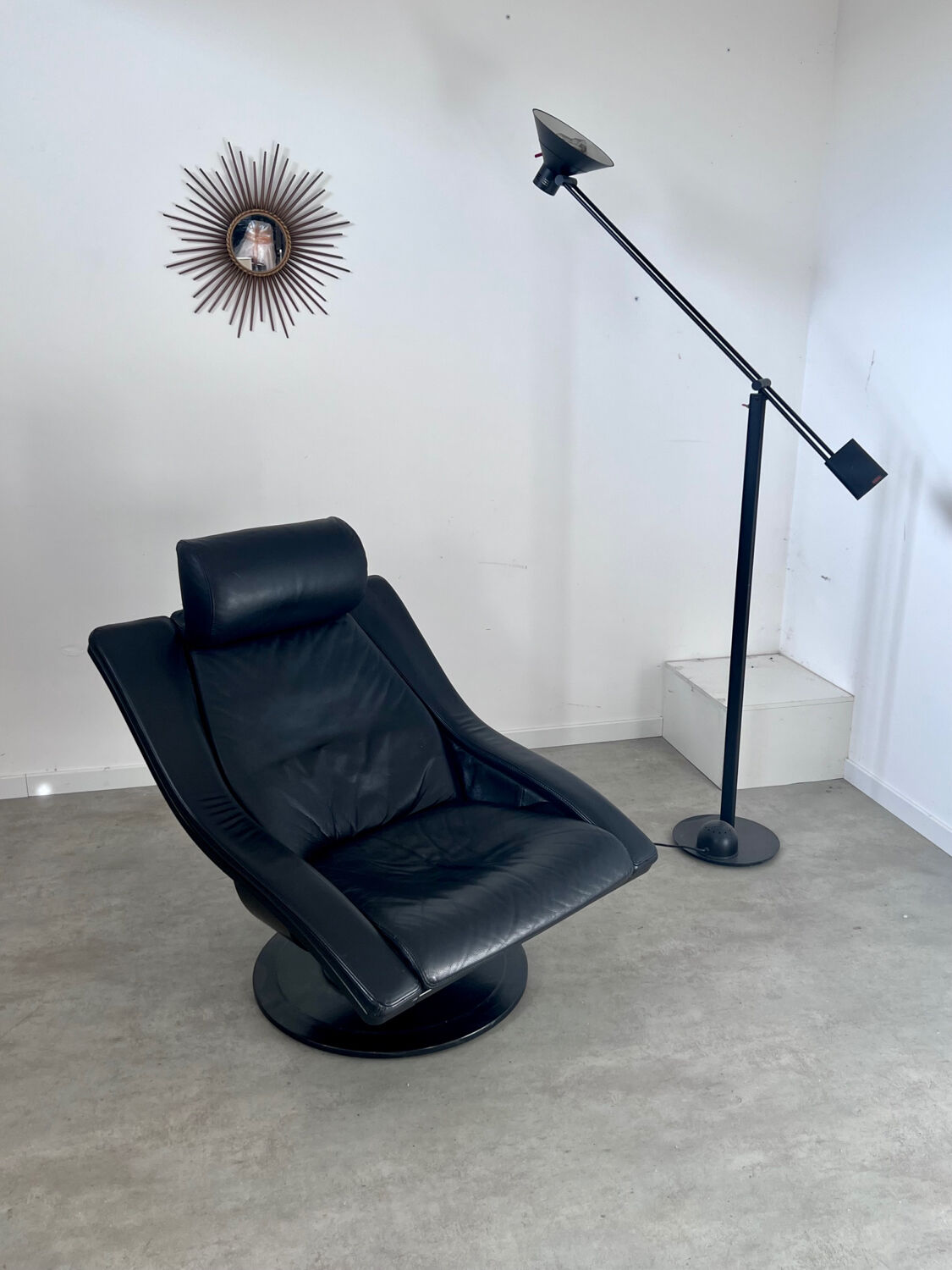 Ancien fauteuil cuir noir « move » design takashi okamura & erik marquardsen pour nelo années 1970 scandinave