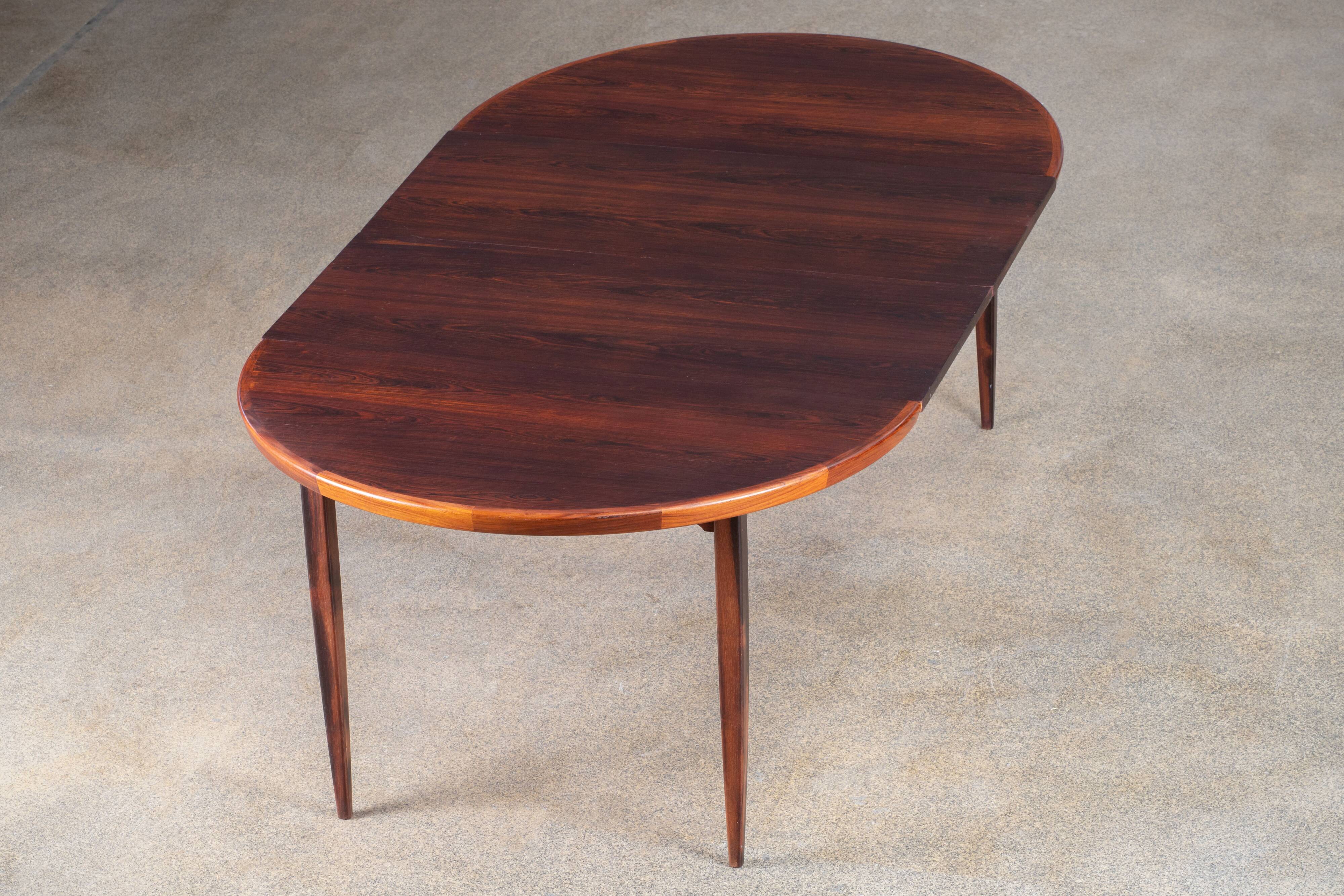Scandinavian extendable rosewood table - 1960