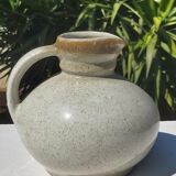 Pitcher Jean Austruy in sandstone