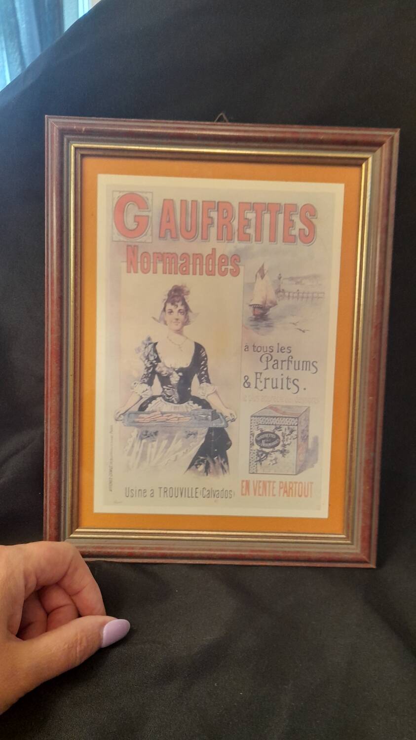 Normandy wafer advertising frame