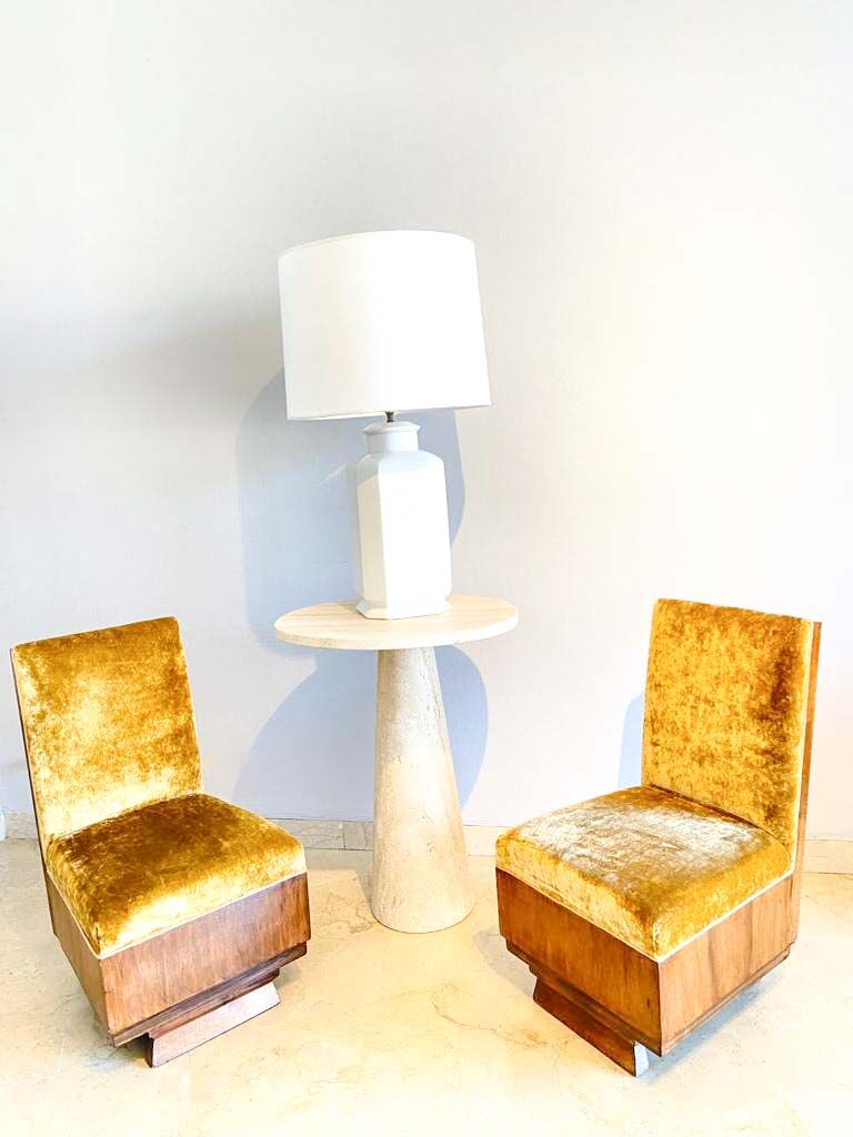 White lacquered ceramic table lamp, Italy 1970s