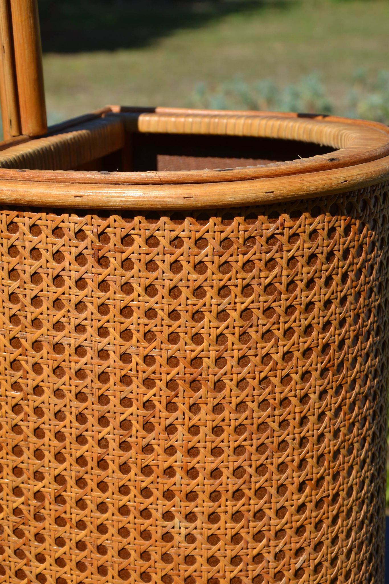 Porte-parapluie osier et cannage vintage