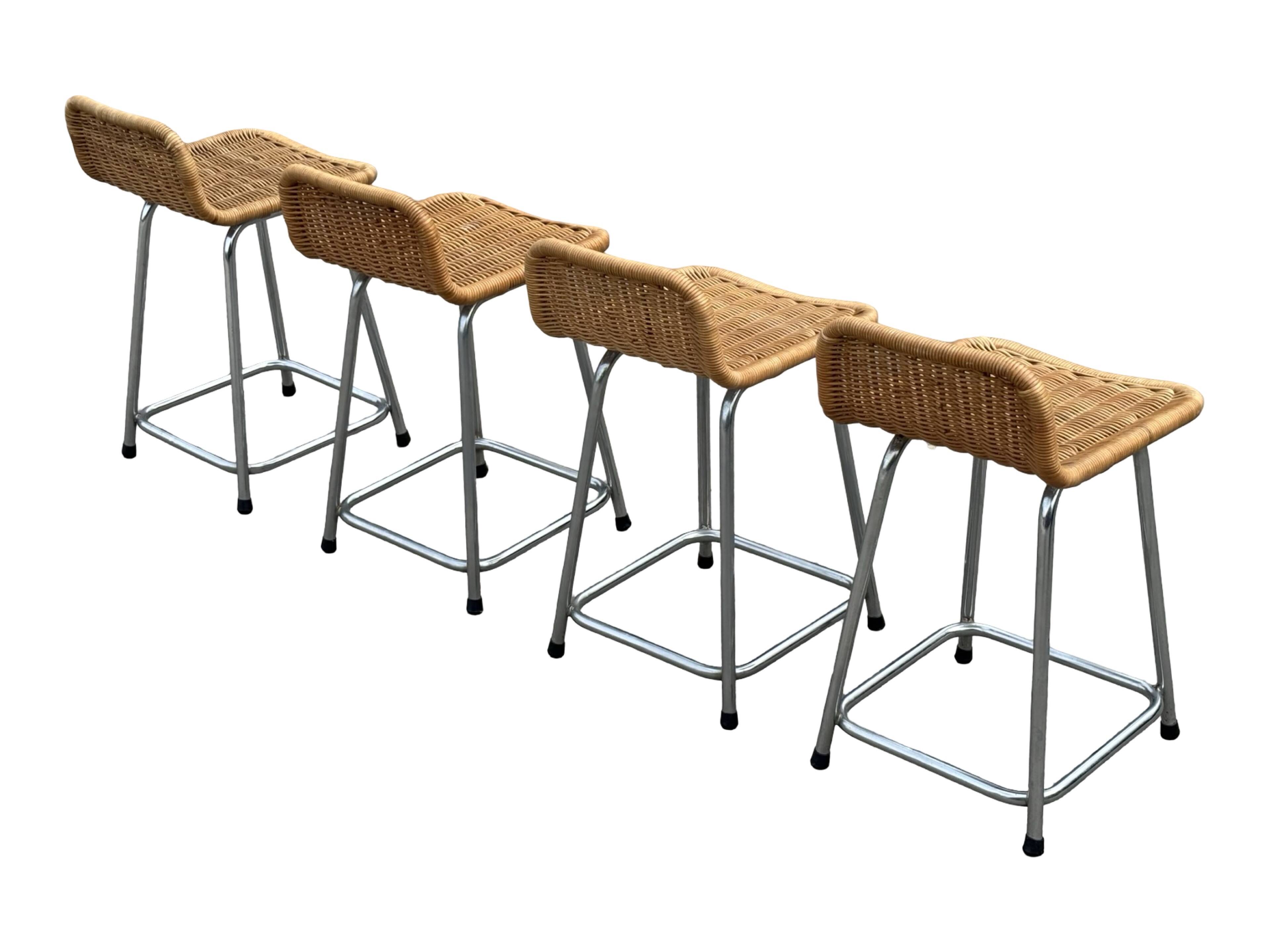 Ensemble de 4 tabourets de bar vintage Dirk Van Sliedregt Rohe Noordwolde modèle bas