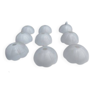 Lot de 9 suspensions vintage en verre opalin blanc