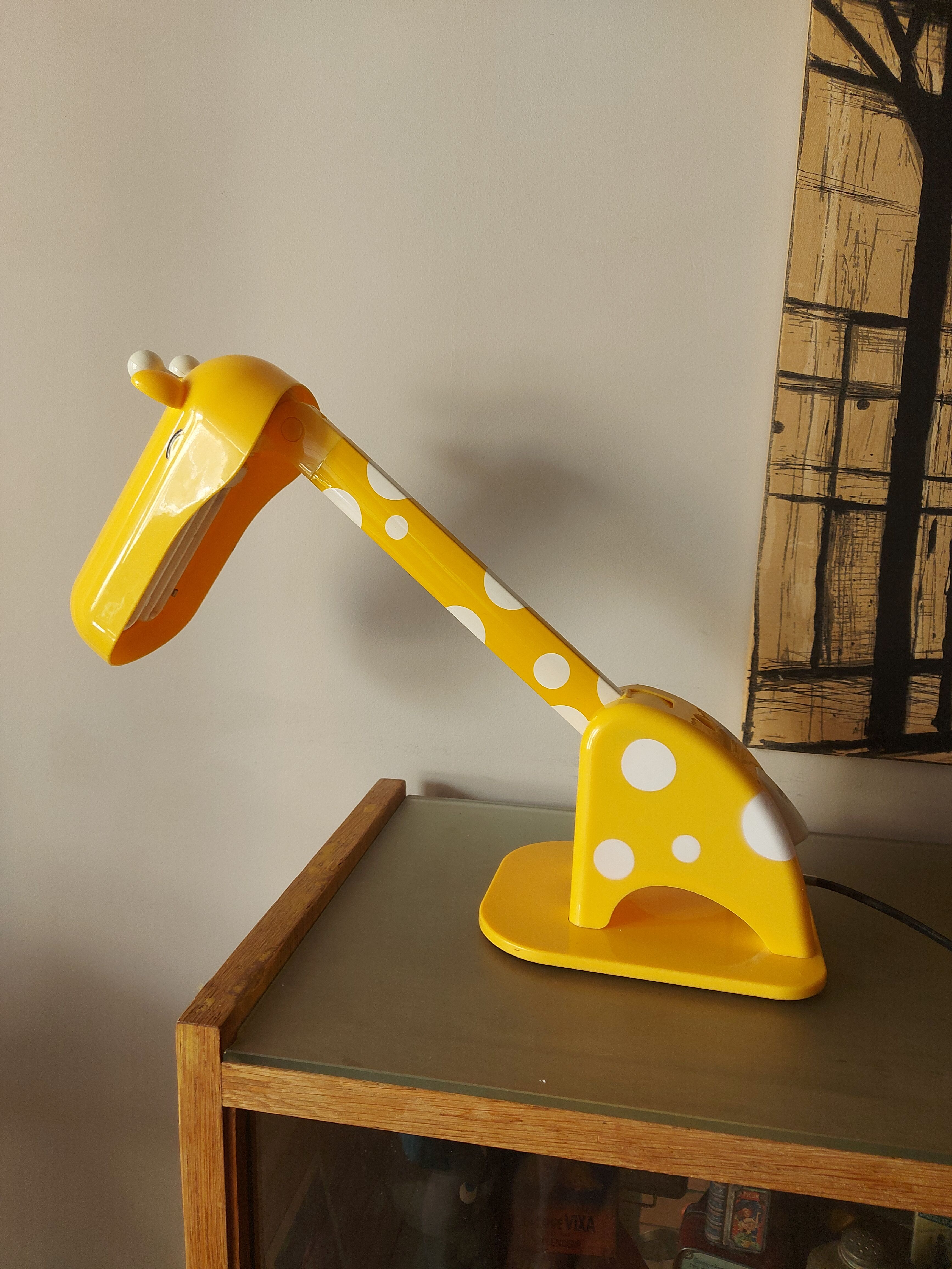 Lampe girafe , chambre d'enfant , la chaise longue