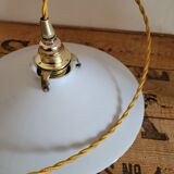 White opaline suspension