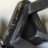 Paire de sellettes tripodes anciennes patine noire