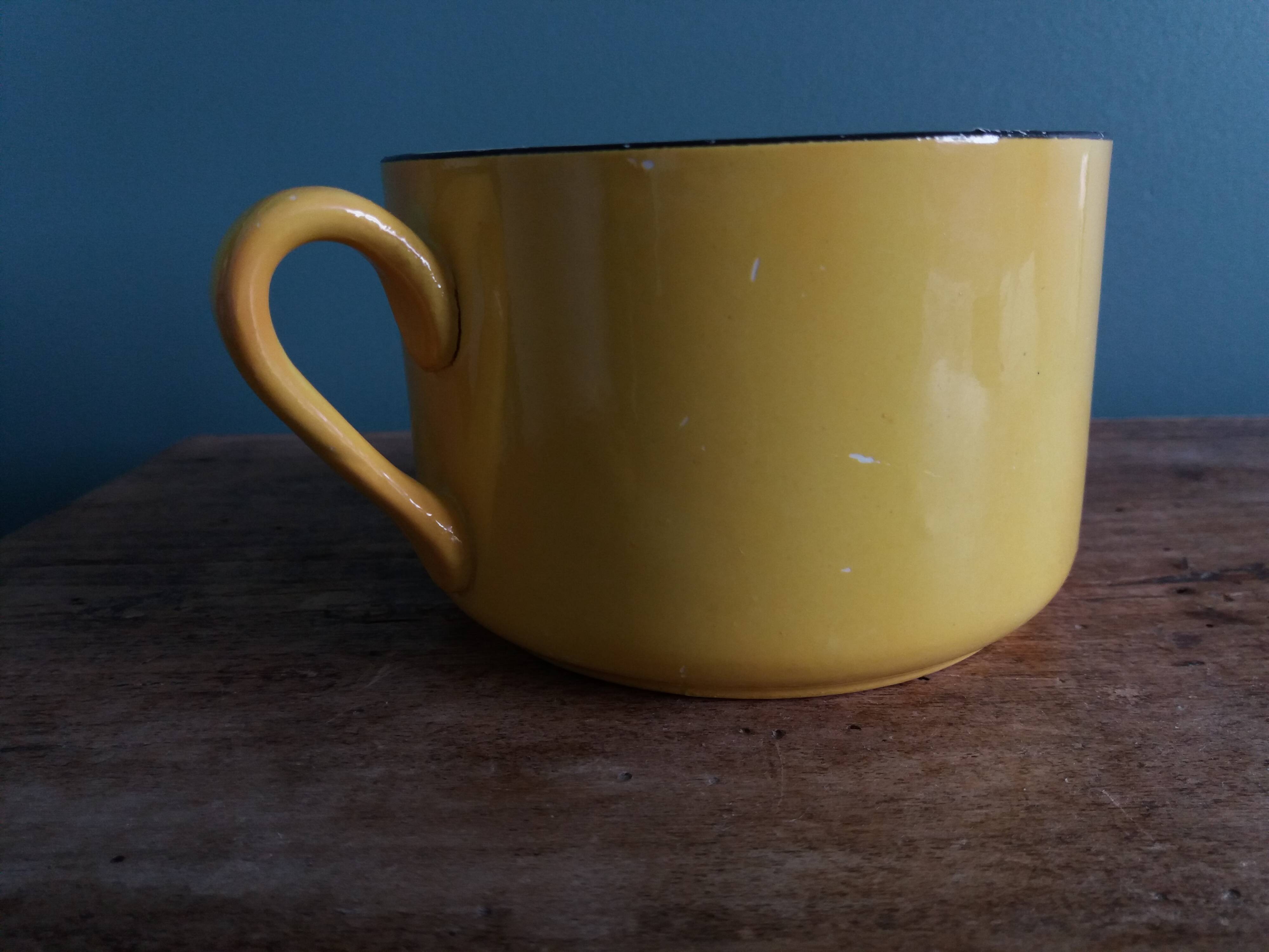 Tasses et soucoupe Saint Amand céramique jaune
