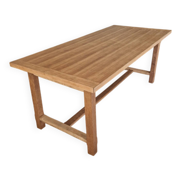 Farm table