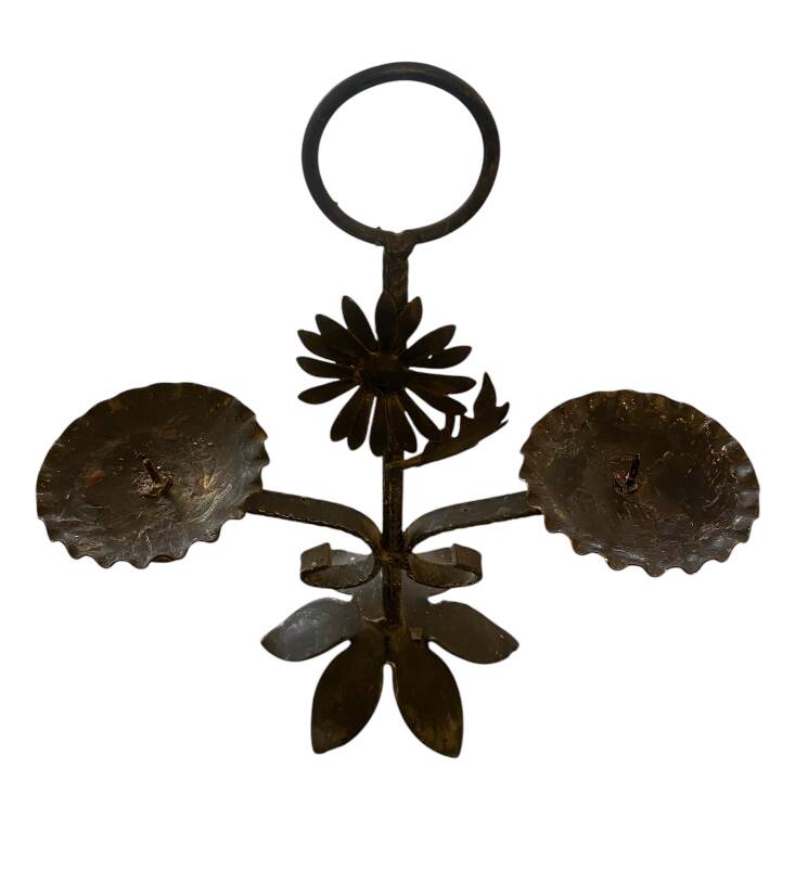 Cast iron candle holder