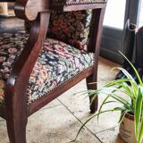 Fauteuil Voltaire ancien avec revêtement en tissu de qualité