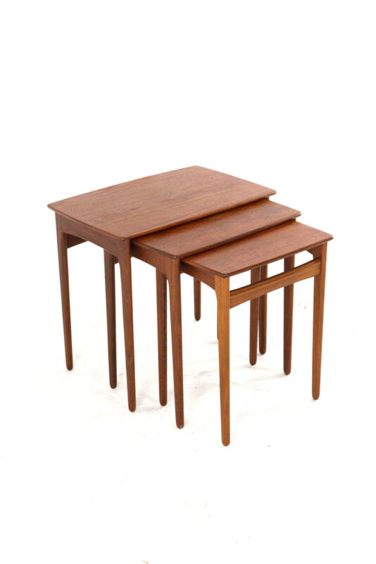 Svend Åge Madsen nesting tables - danish design in teak  mid century modern