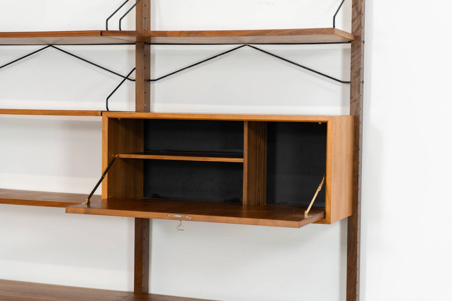 Fee standing wall unit by Poul Cadovius