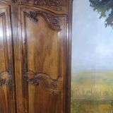 Low walnut cabinet from the late 18th century