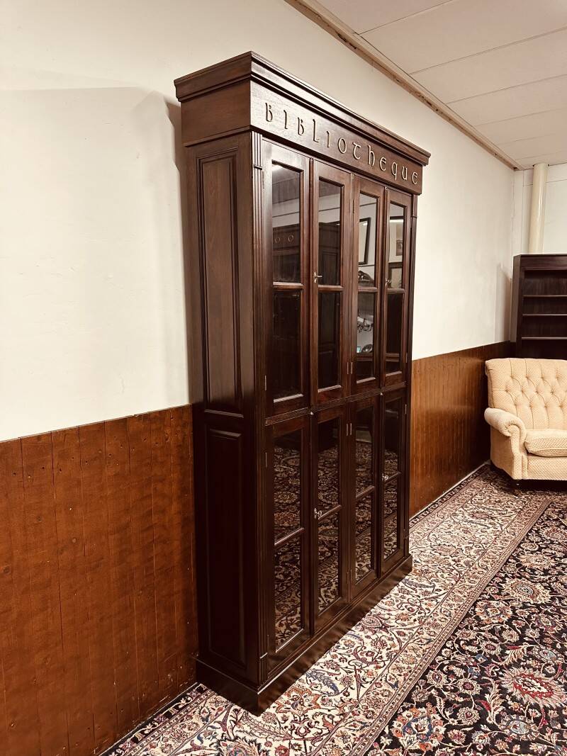 Classic English Bibliotheque Bookcase