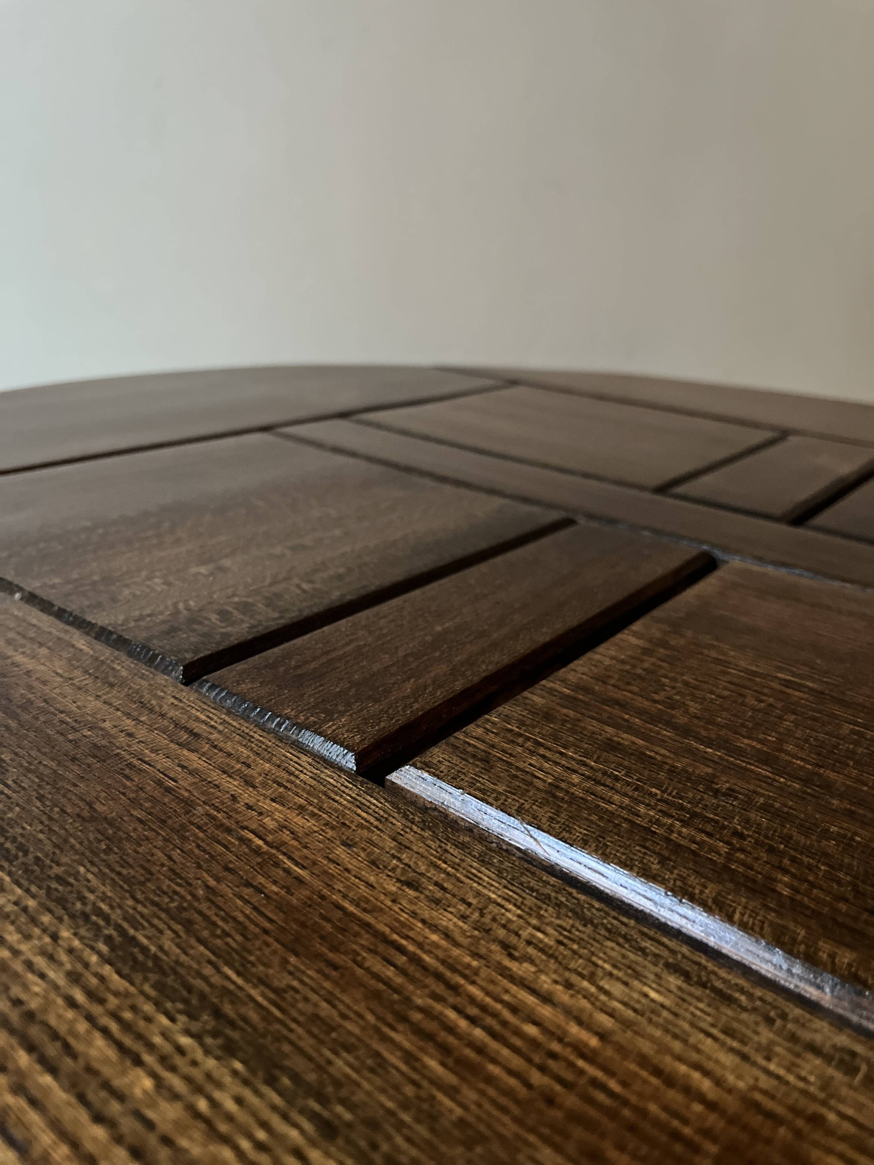round coffee table in solid elm wood, Maison Regain 1980
