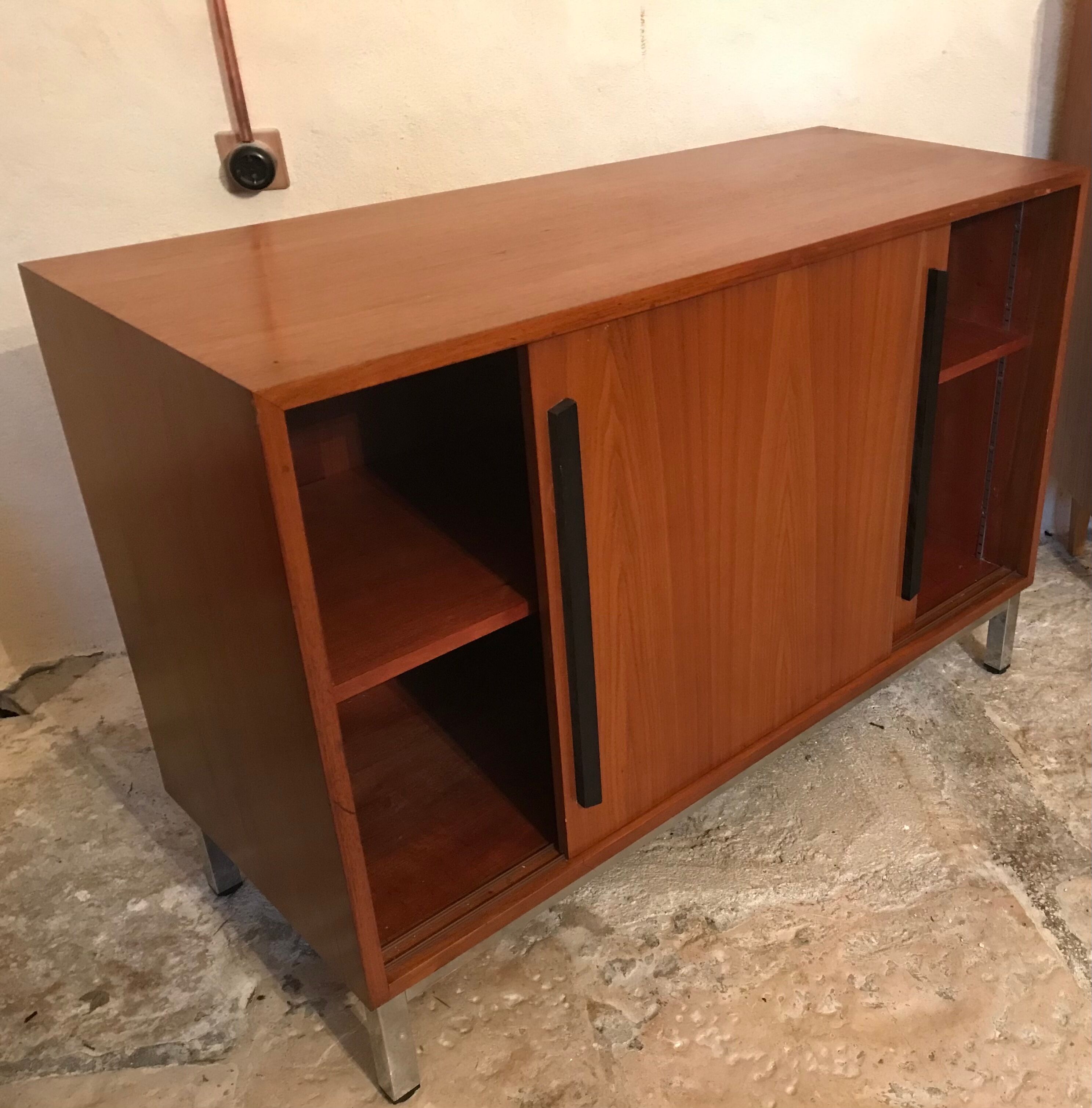 Vintage sideboard 1960-80 walnut blond sliding doors and base chrome