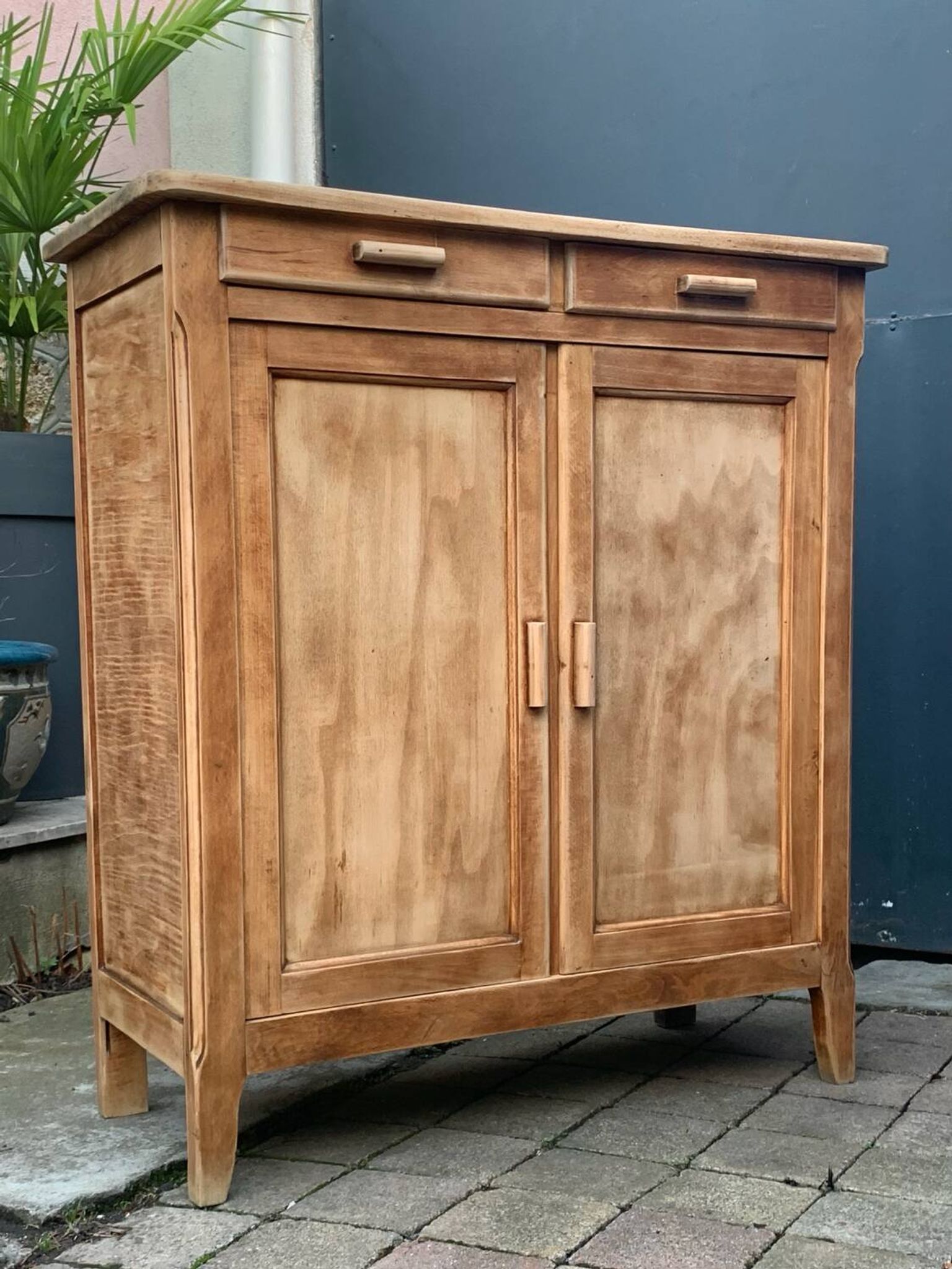 Rustic Parisian buffet 1940 H100