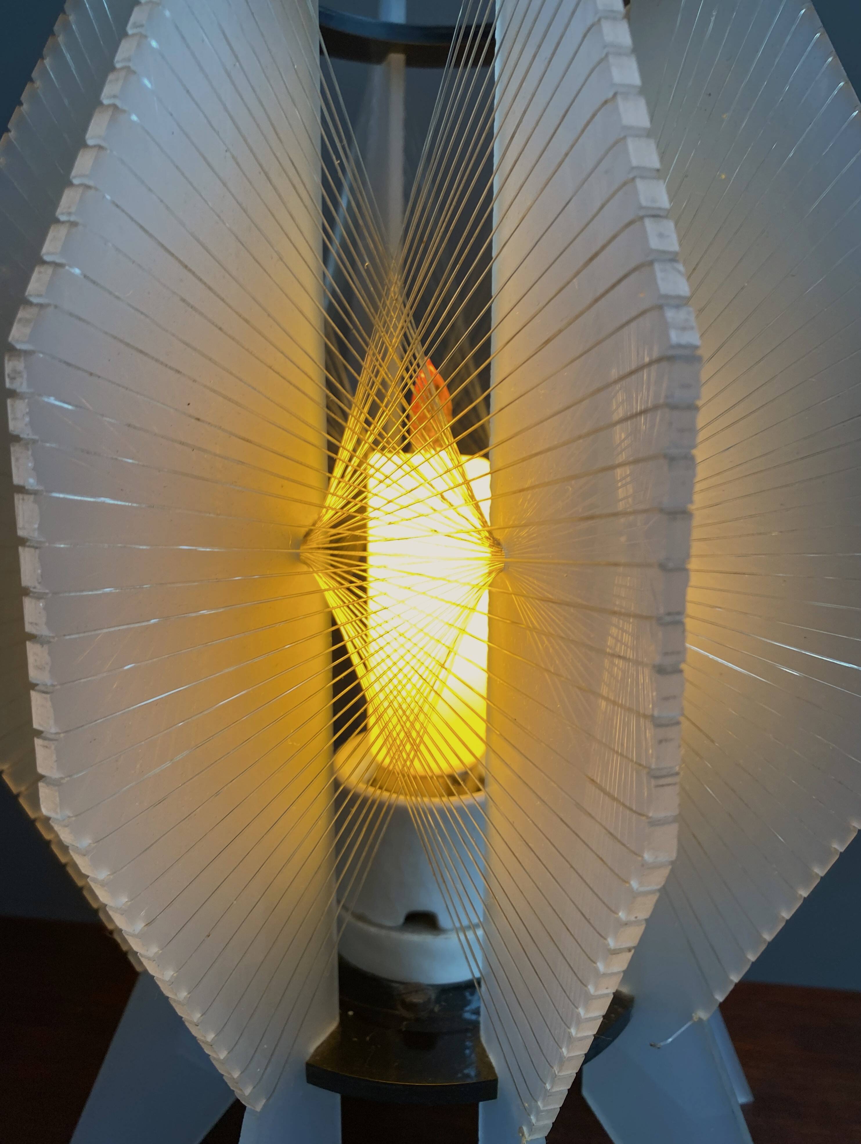White accrylic wire table lamp 1970s