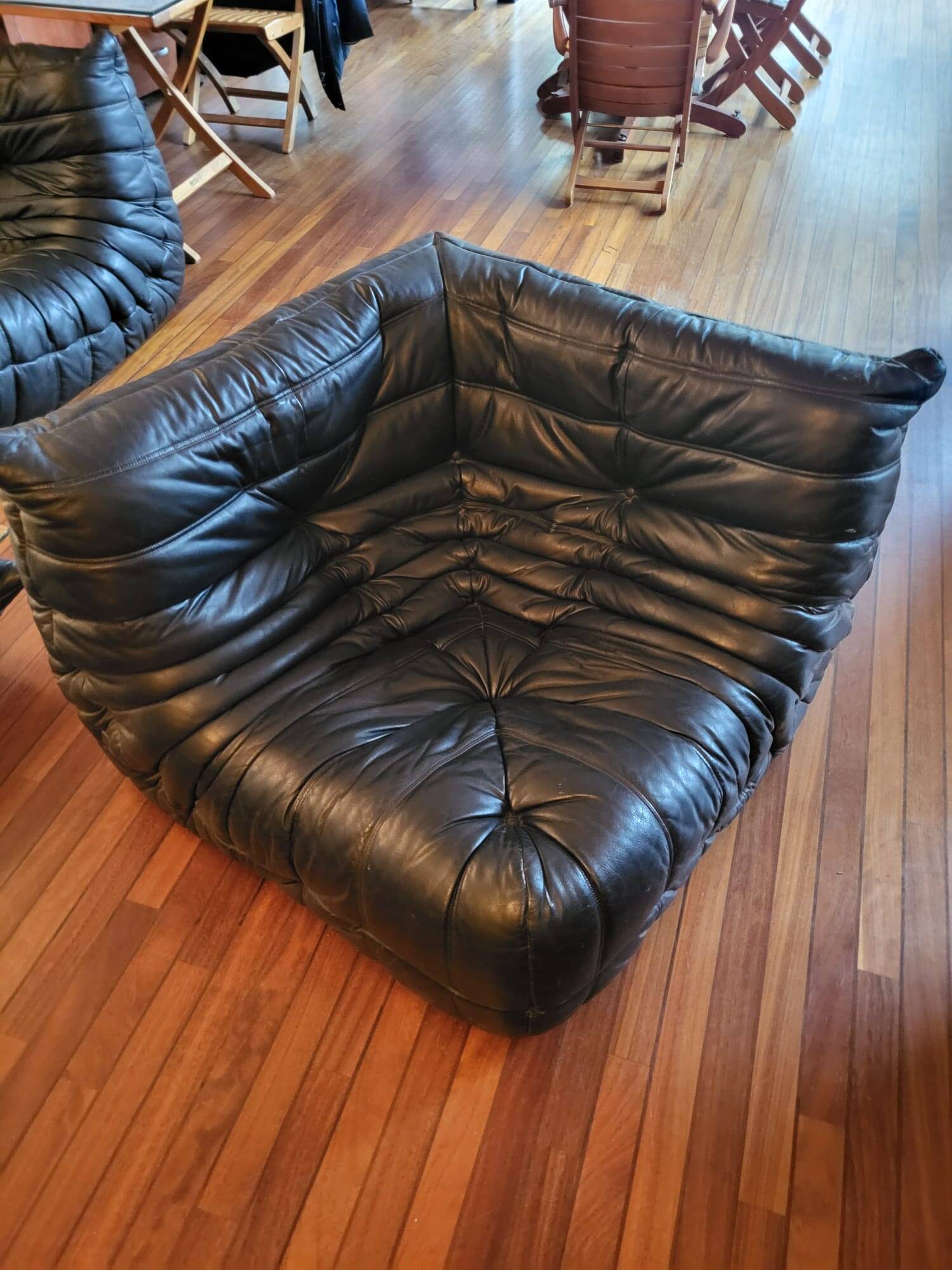 TOGO Canapé Set by Roset in black leather by Michel Ducaroy