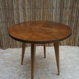 Guéridon ou table basse en noyer art déco.