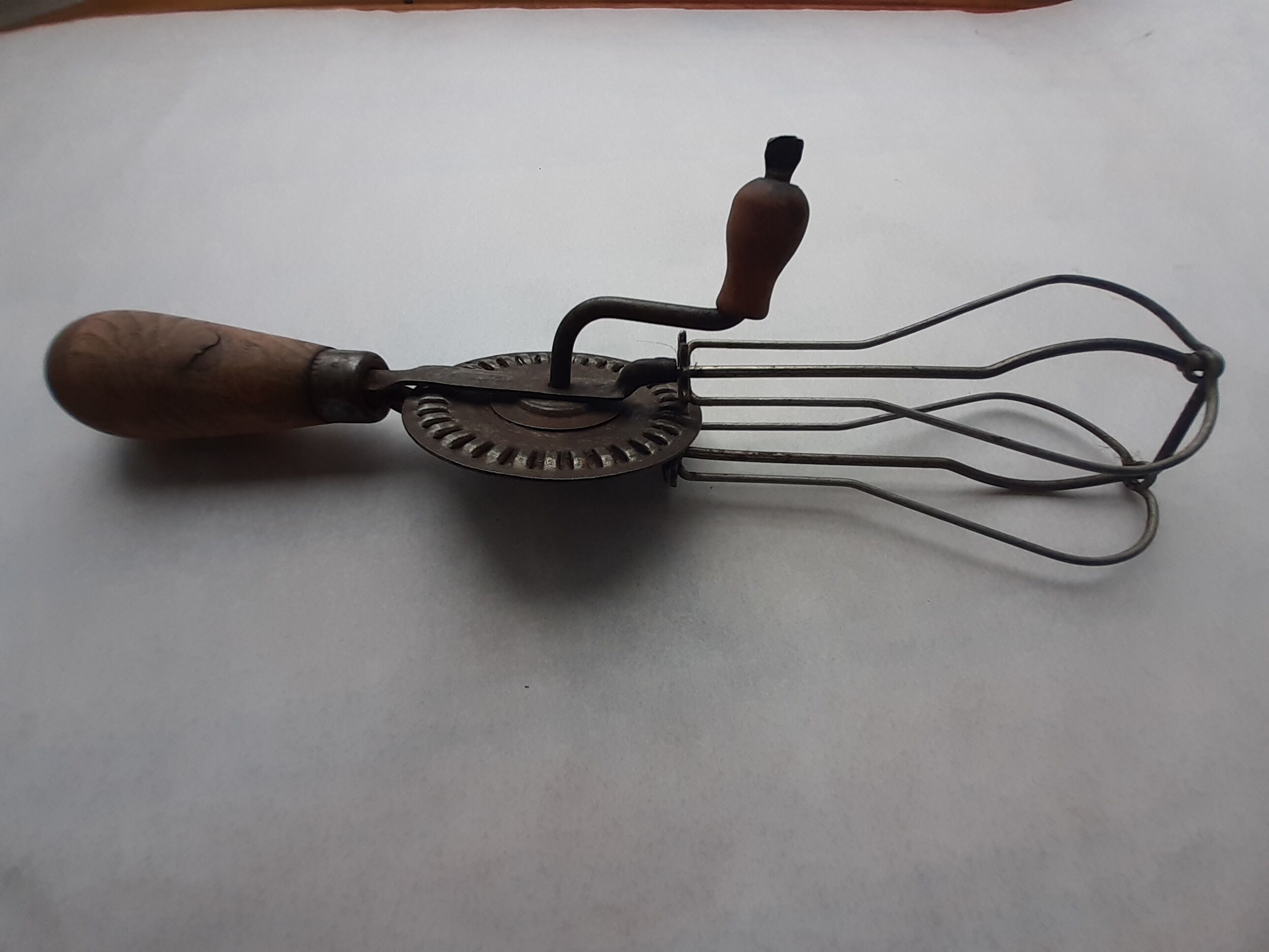 Batteur de cuisine manuel de collection