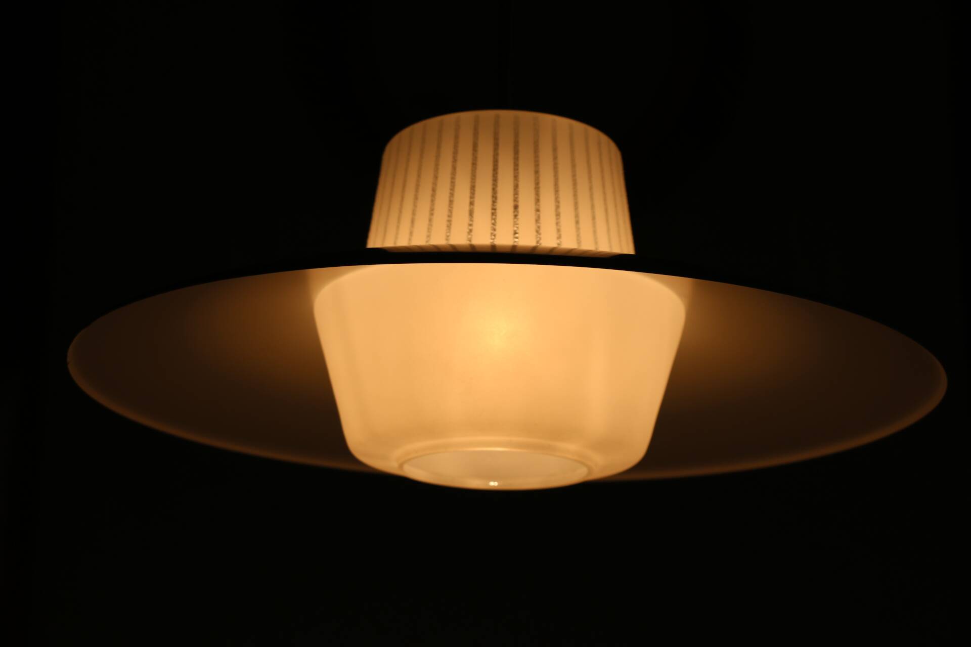 Opaline suspension lacquered steel and brass
