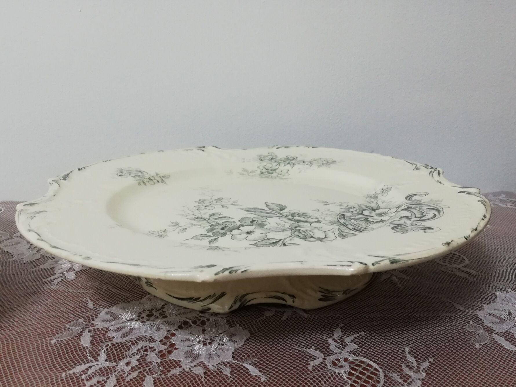 Fruit dishes or stews in iron earth Gien