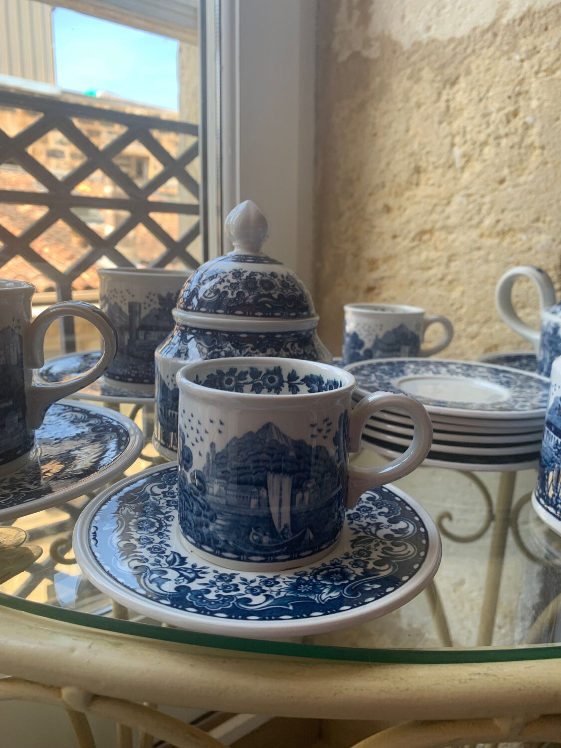Villeroy & Boch "blue castle" breakfast service