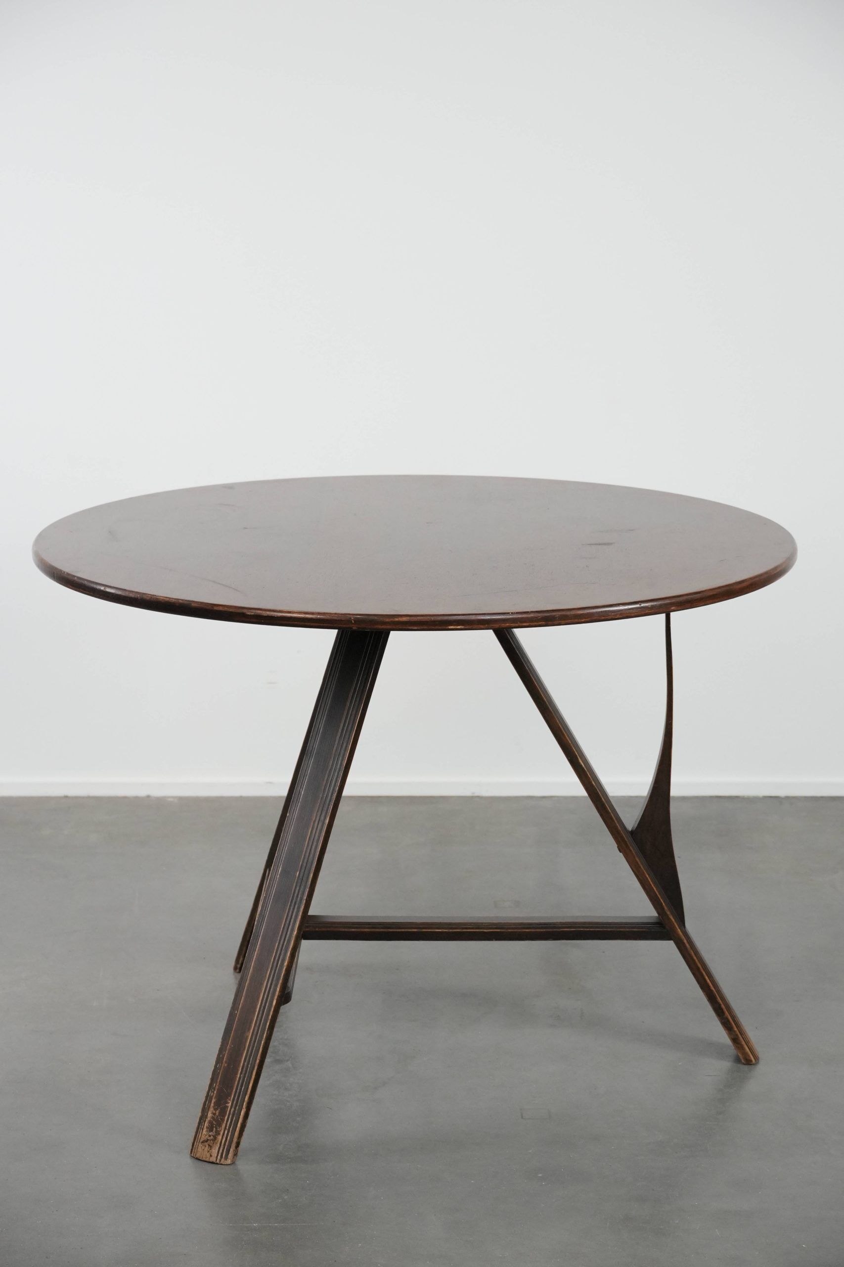 Dutch dining table/folding table from the 20th century 105cm diameter