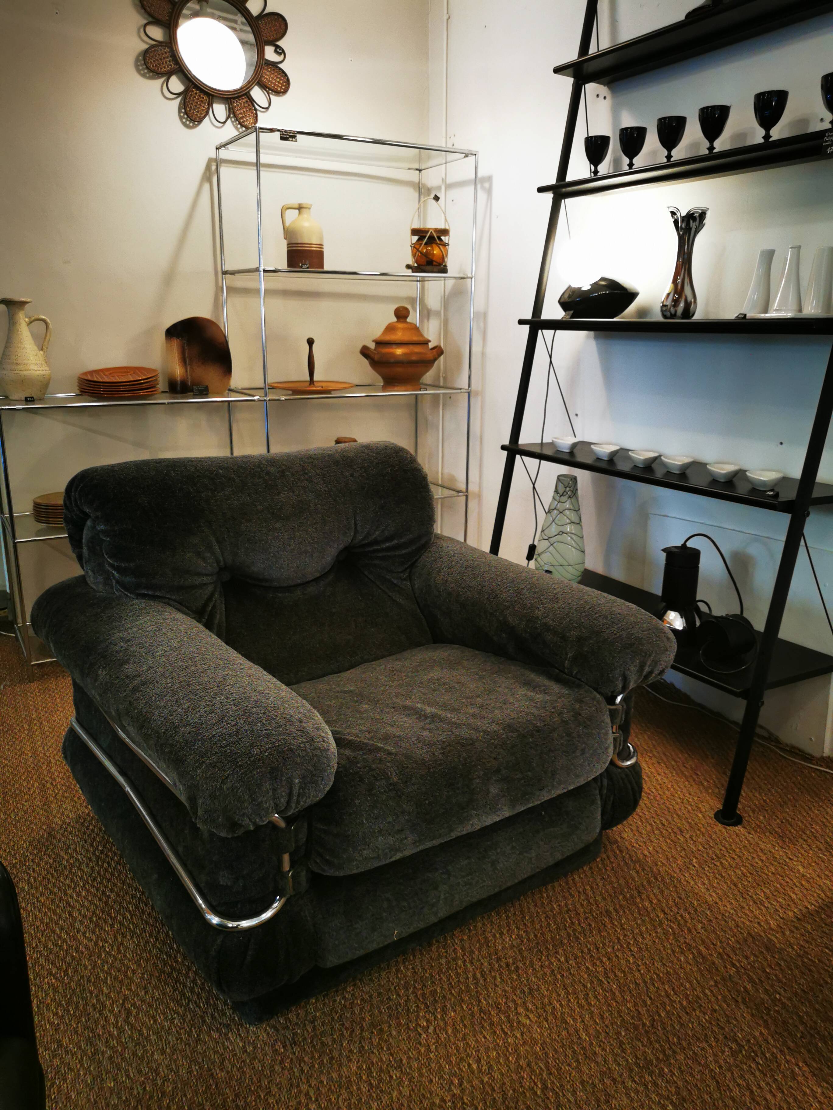 Pair of vintage italian design armchairs from the 70s