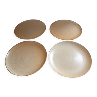 4 flat sandstone plates village France